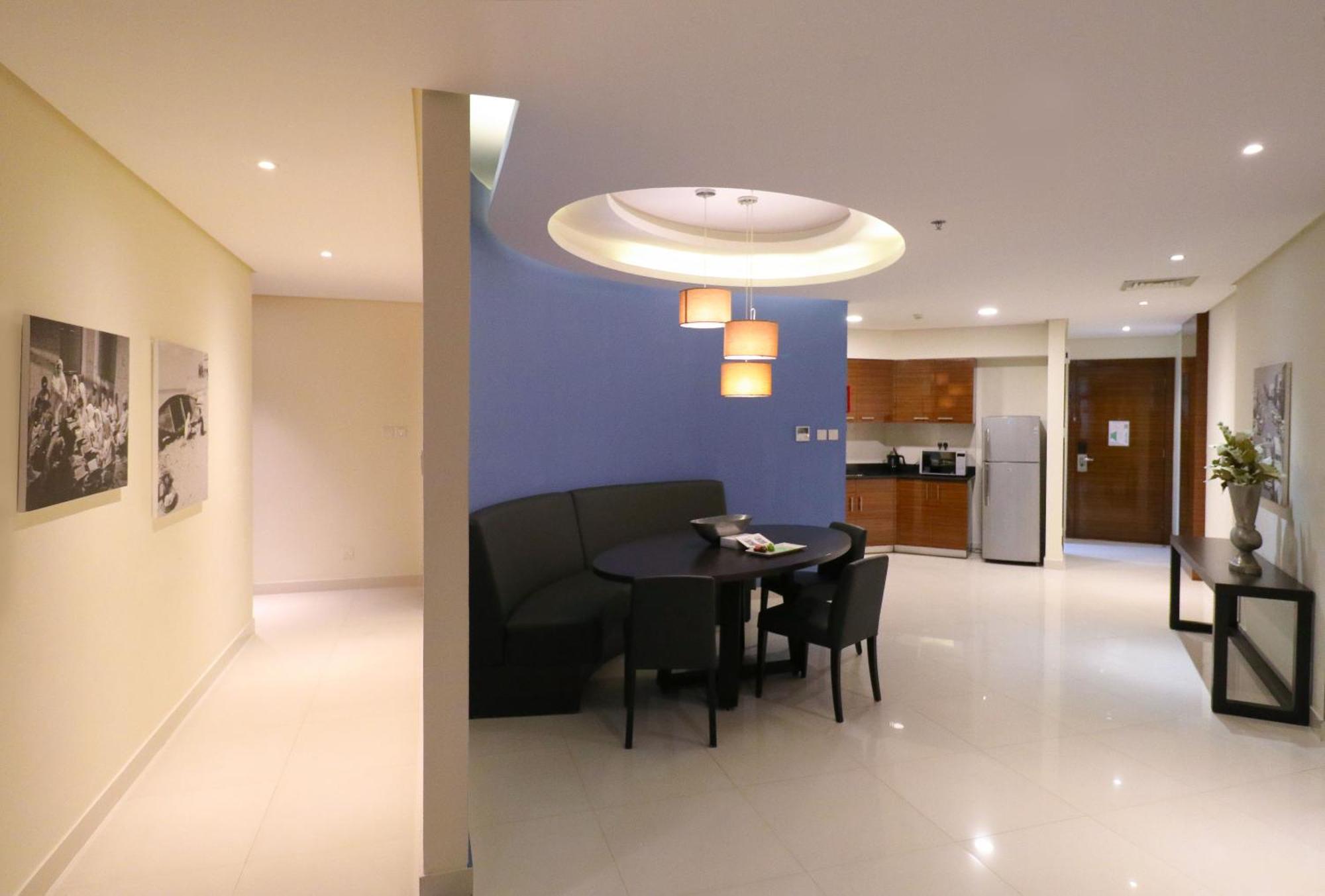 Lagoona Beach Luxury Resort And Spa Al-Manamah Bagian luar foto A typical apartment at The Suites